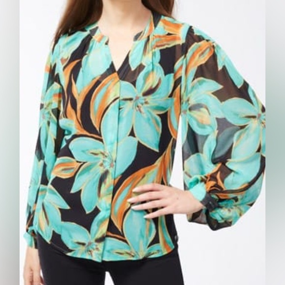 Chico's Tops - Chico's Floral Flare Blouse NWT